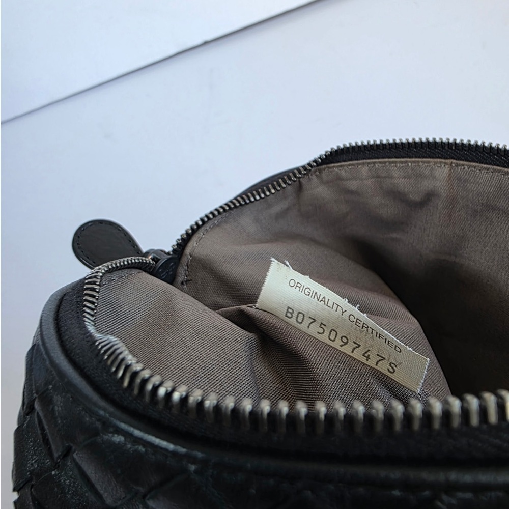 Bottega Veneta Woven Unisex pouch - Picture 6 of 7
